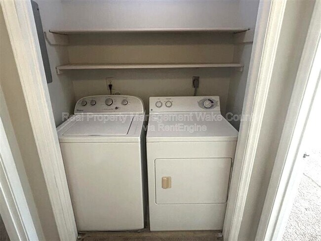 Building Photo - 1410 Kent Rd