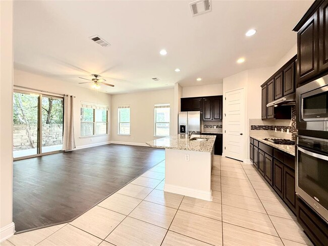 Building Photo - 10911 Hidden Caves Way