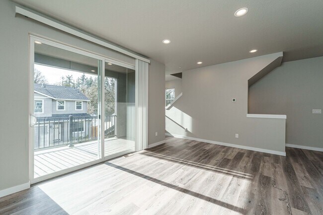 Building Photo - Move In Ready 3 Bedroom 2.5 Bathroom - Convenient Camas Location