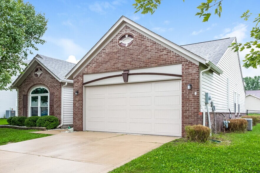 Building Photo - 1333 Cypress Dr