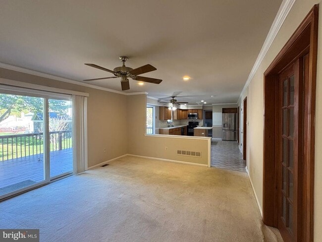 Building Photo - 902 Kirby Dr