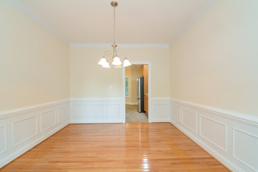 Building Photo - 235 Manchester Trail