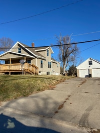 Building Photo - 3215 Schaeffer Dr SW