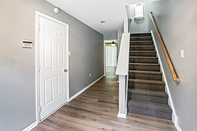 Building Photo - Charming Townhome in Brennan Estates