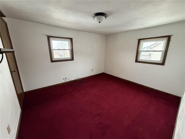 Building Photo - 820 Jacoby Rd