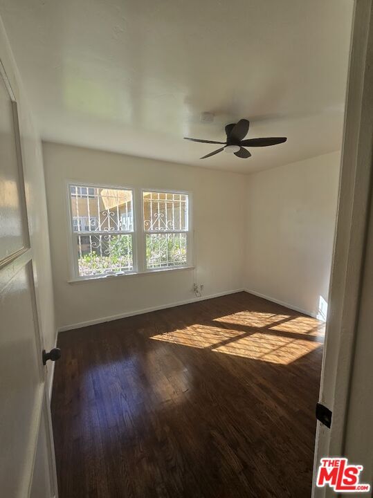 Building Photo - 3311 1/2 W 78th St