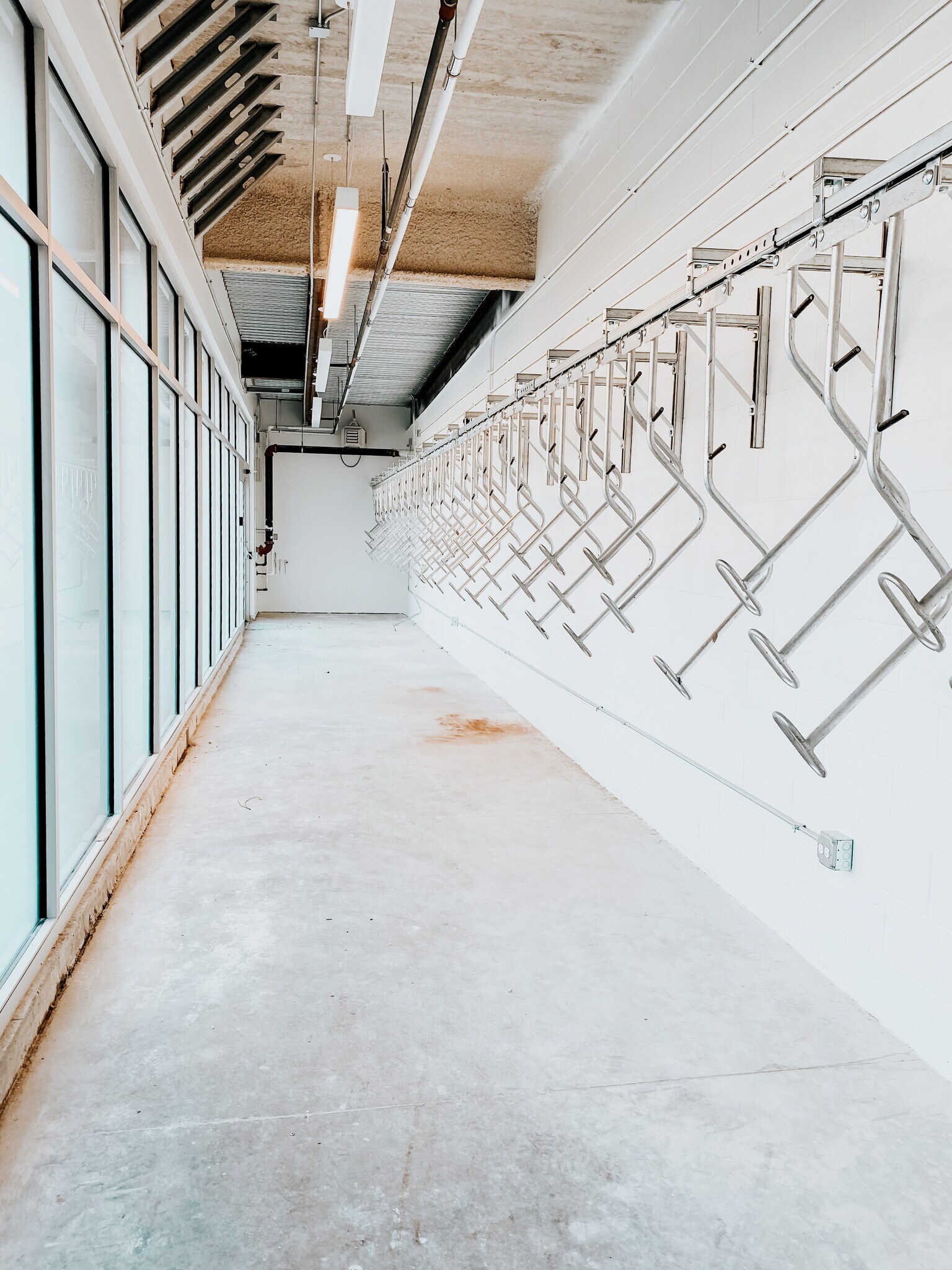 Building Photo - 334 W Schiller St