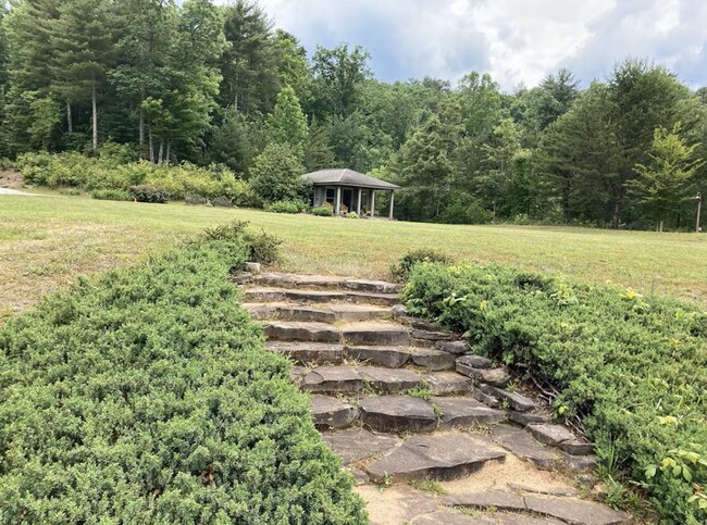 Building Photo - 244 Eastman Mountain Rd