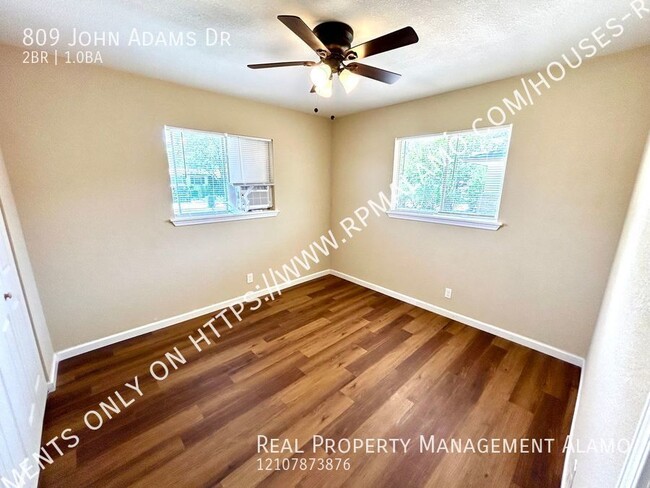 Building Photo - **MOVE-IN SPECIAL** AVAILABLE NOW! 2 Bedro...