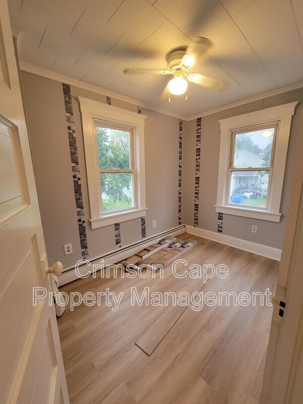 Building Photo - 459 Blackman St