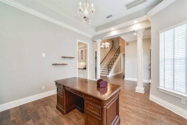 Building Photo - 9660 Fairdale Ln