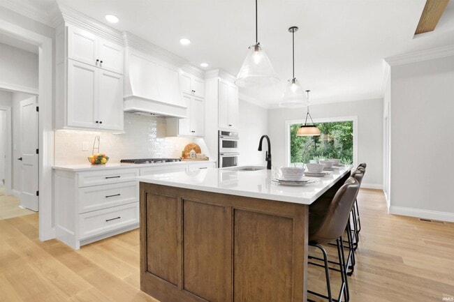 Building Photo - 4092 Cottonwood Dr