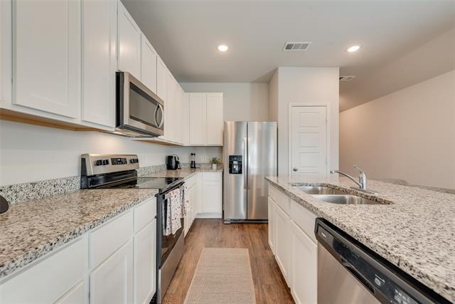 Building Photo - 1117 Takeoff Ave