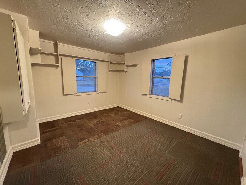 Building Photo - 2408 S Woodward Ave