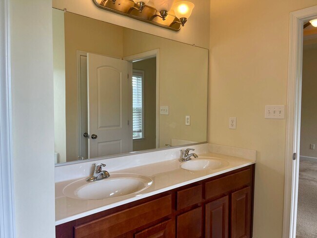 Building Photo - 5508 Parish Turn Pl
