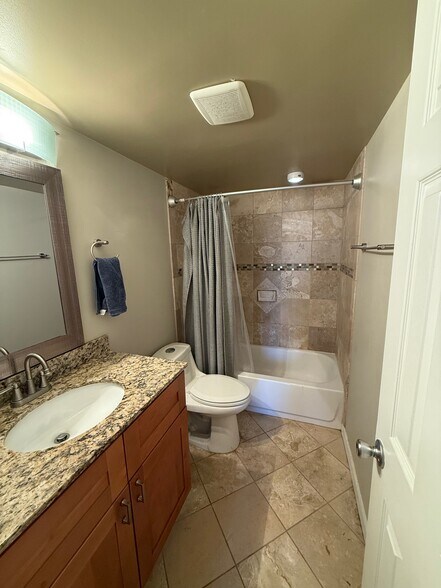Master Bathroom - 1301 Speer Blvd