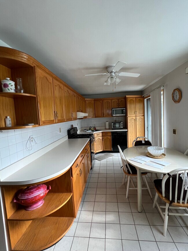 Kitchen - 314 N Fulton Ave