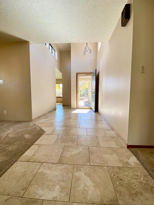 Building Photo - 9747 Village Green Dr NE