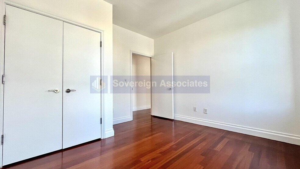 Building Photo - 609 W 137th St