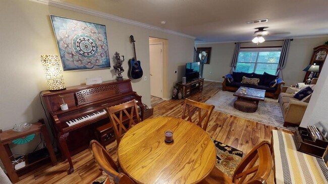 Building Photo - 6616 Piedras Blanco Dr