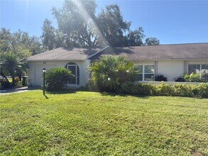 Building Photo - 4001 Oakhurst Dr