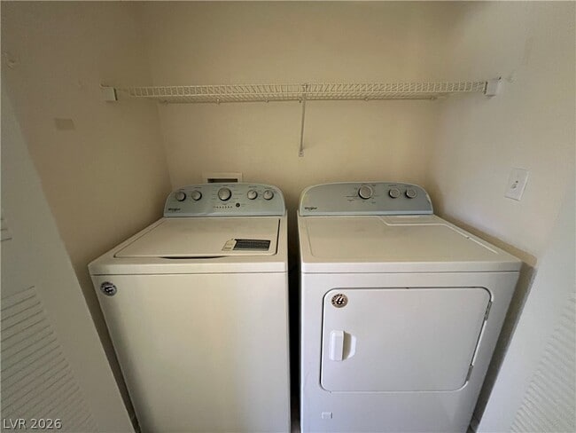 Building Photo - 5655 E Sahara Ave