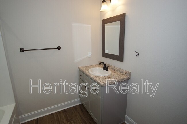 Building Photo - 1033 Ruscello Dr