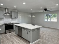 Building Photo - Madera Ranchos