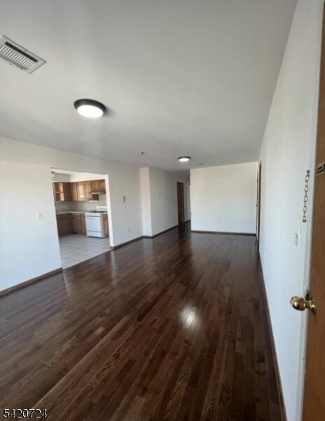 Building Photo - 28 New York Ave