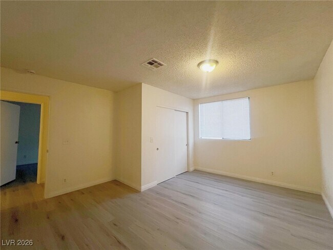 Building Photo - 6802 Bonillo Dr