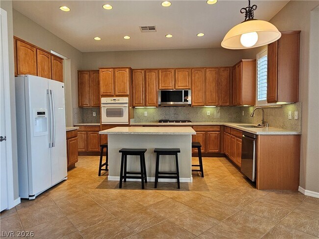 Building Photo - 2139 Twin Falls Dr