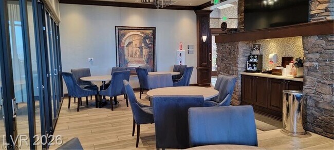 Building Photo - 2909 Valvent Ct