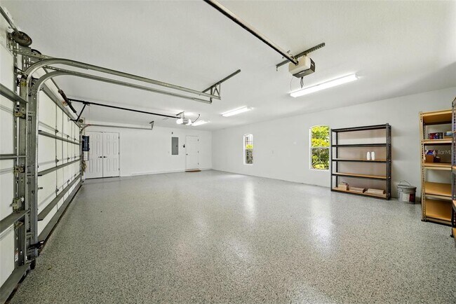 Building Photo - 36815 Queen Bee Ln