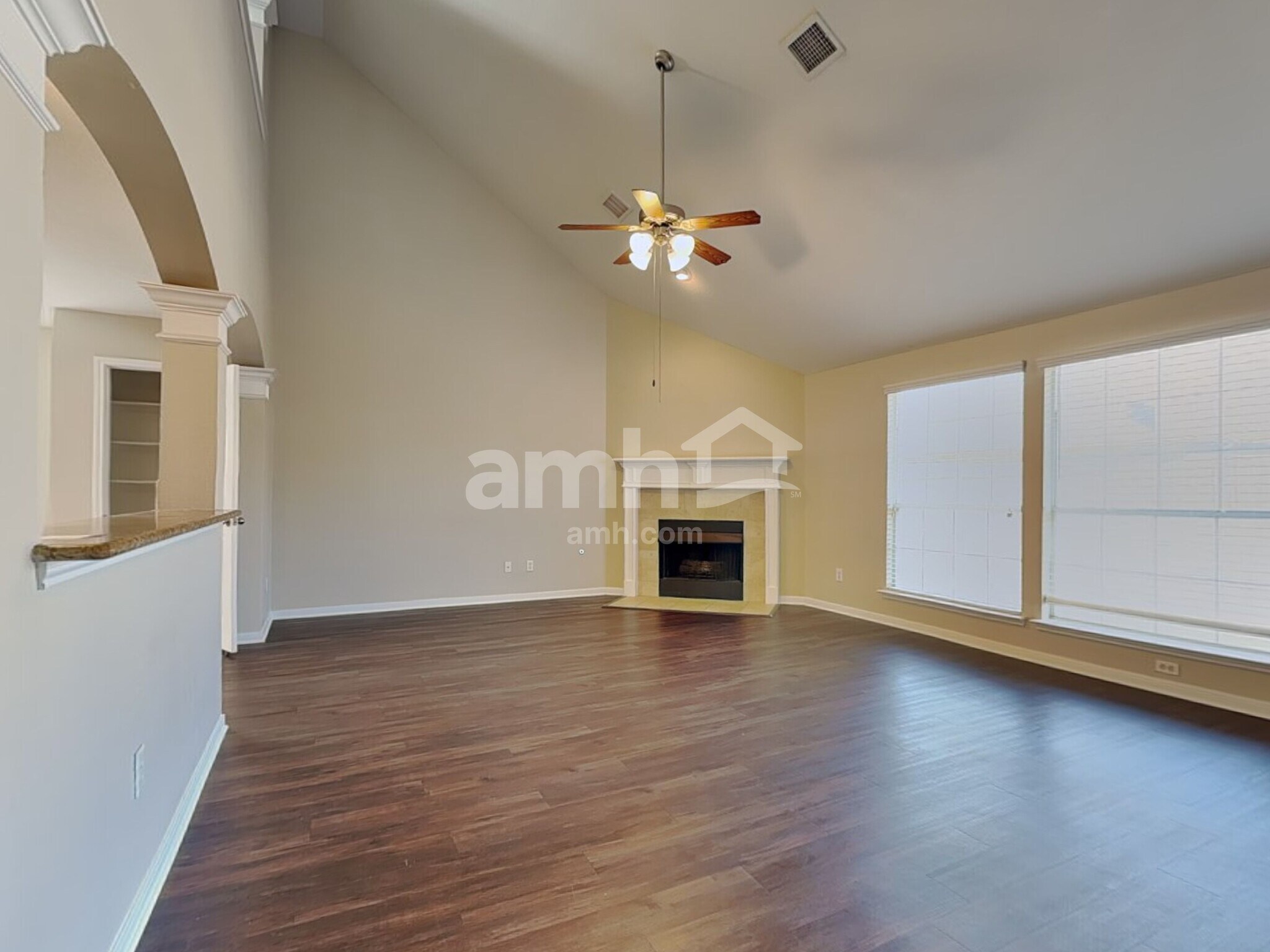 Building Photo - 439 Pinewood Ridge Dr