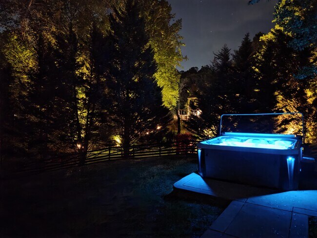 Building Photo - 7500 Tahoe Ct