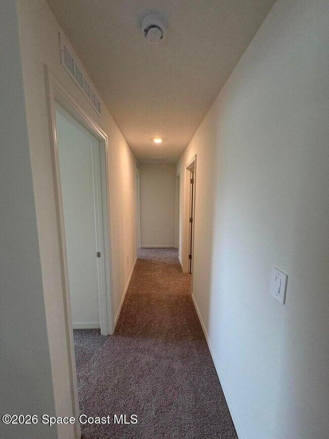 Building Photo - 1109 Altamira St NW