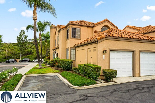 Building Photo - Fully Furnished Townhome with Attached Garage in Aliso Viejo!