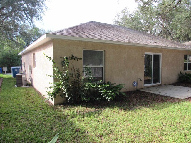 Building Photo - 657 Intracoastal Cir