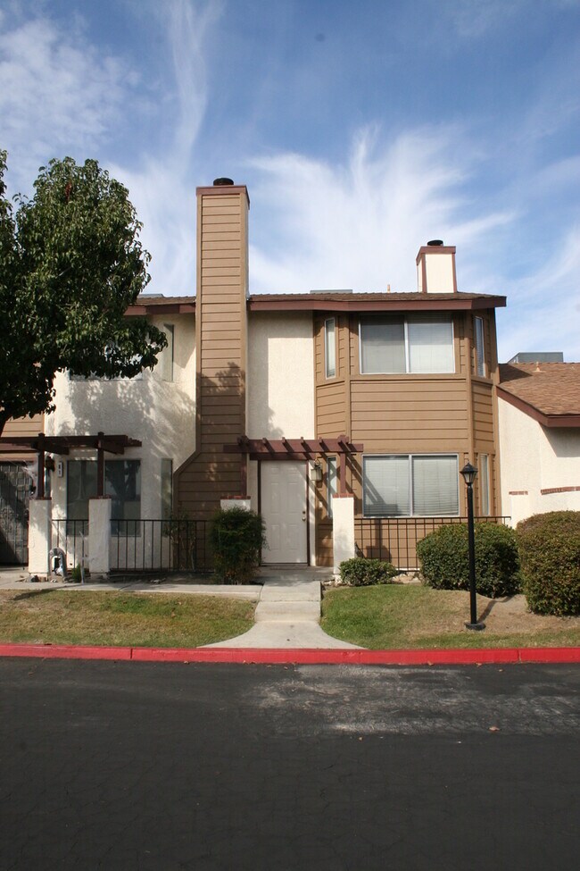 Building Photo - 4600 Beechwood St