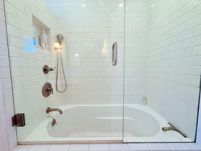 Building Photo - FULLY FURNISHED 30+ RENTAL IN SANTA BARBARA, Owner prefers 6-12 lease | Pet Friendly House