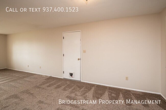 Building Photo - 3 bedroom, 1.5 bath ranch home with shed a...