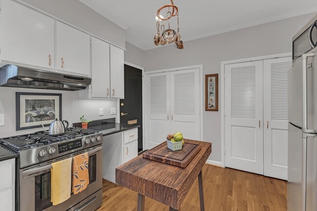 Building Photo - 678 Timber Ln