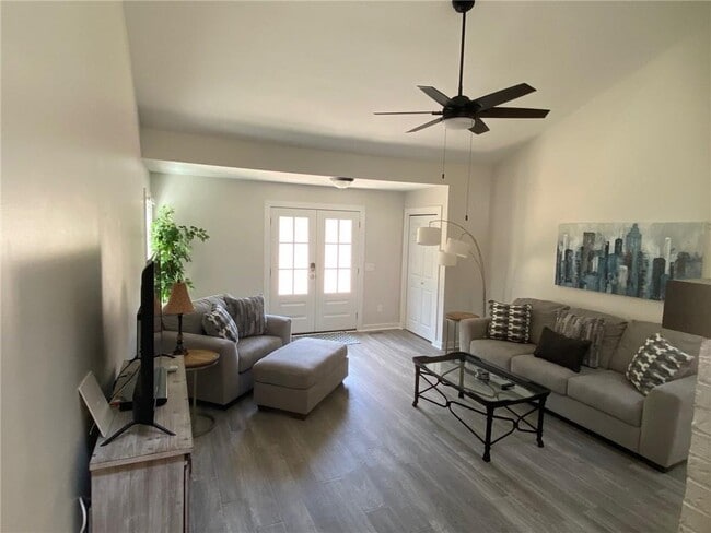 Building Photo - 1608 Willie Dr