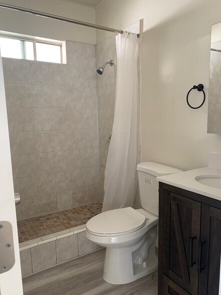 Building Photo - 4302 Muscatel Ave