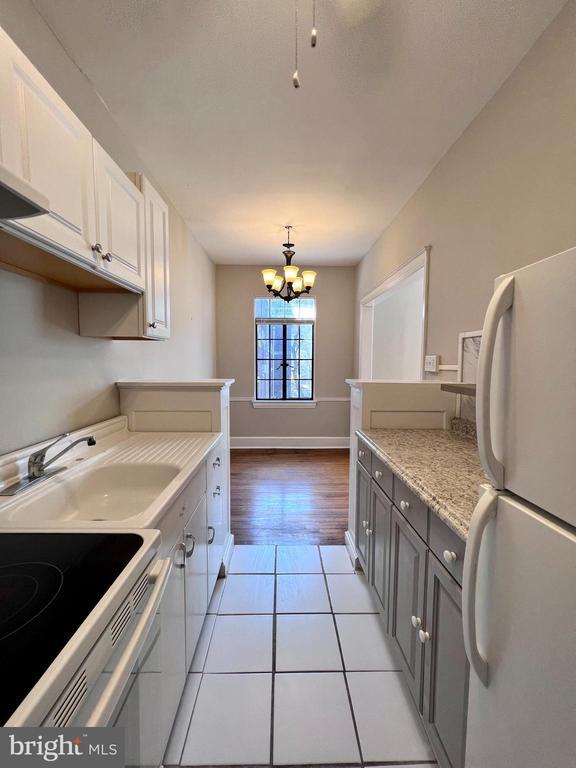 Building Photo - 1305 N Broom St