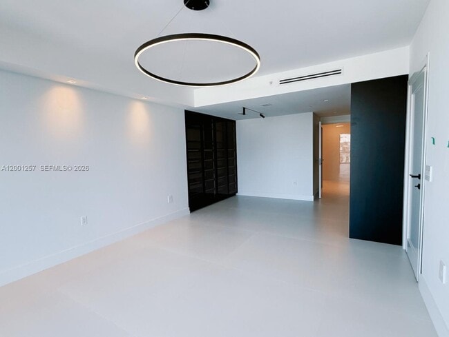 Building Photo - 330 Sunny Isles Blvd