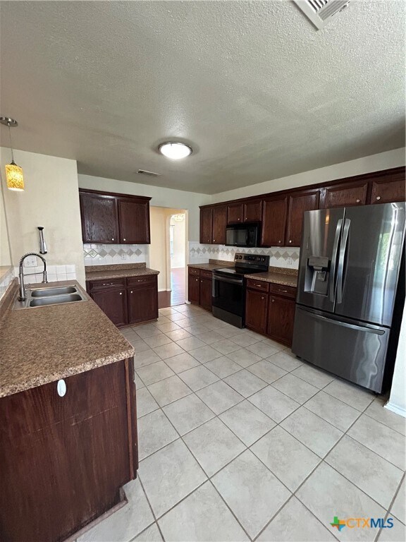 Building Photo - 3043 Rain Dance Loop