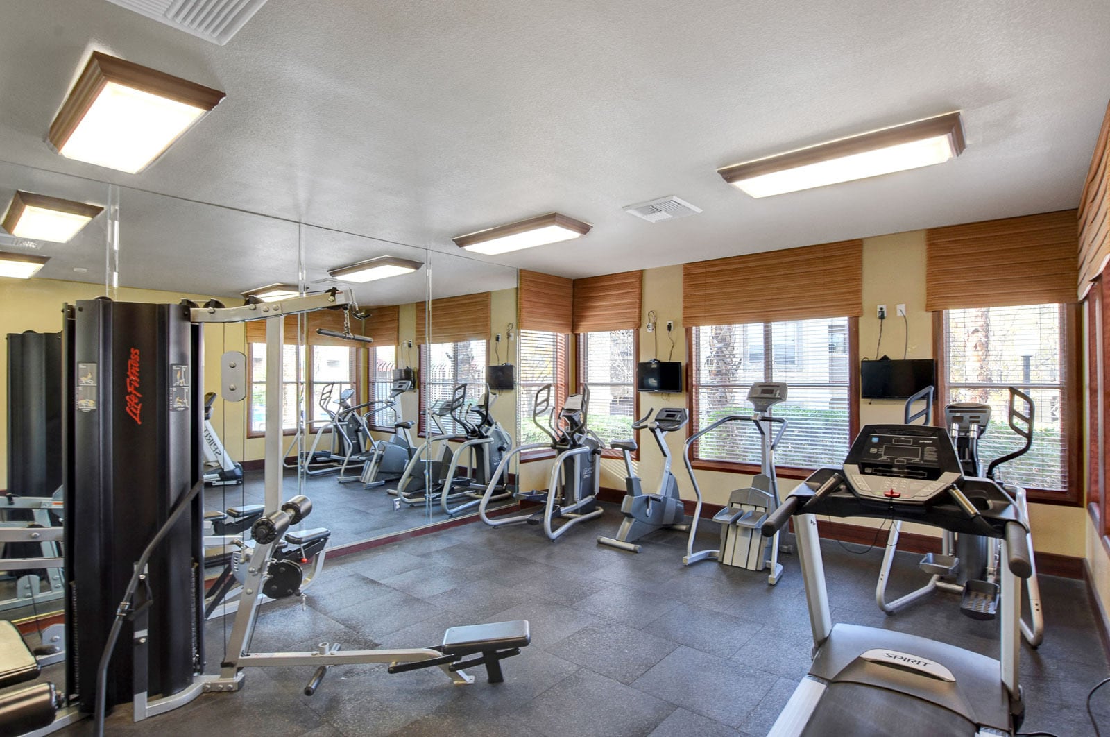 Building Photo - 2300 E Silverado Ranch Blvd