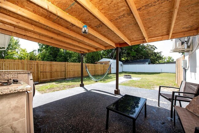 Building Photo - 6045 Sage Dr