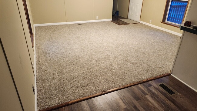 Building Photo - 113 Sir Williams Ct